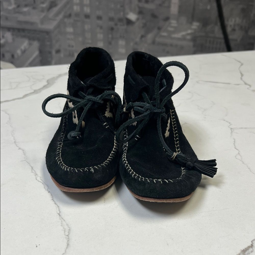 Soludos Embroidered Moccasin Black Ankle Booties Sz 6.5 - Picture 3 of 9